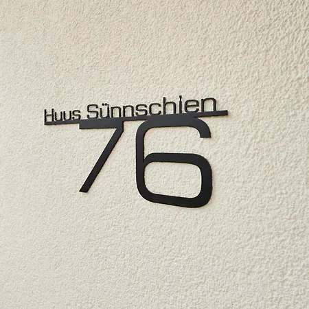 Huus Suennschien -